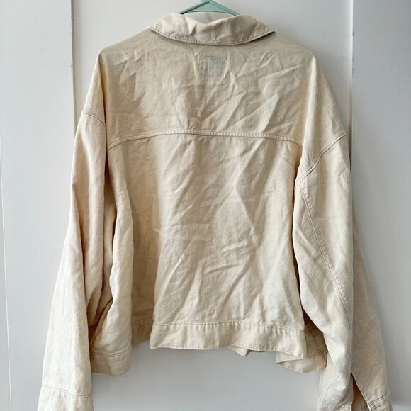 Old Navy | Cropped Linen Chore Jacket in Ecru | 3X - Picture 3 of 3